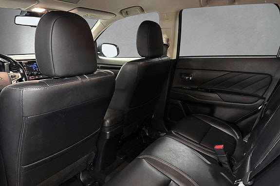 Mitsubishi Outlander 23 of 29