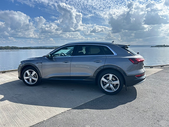 Audi e-tron 5 of 18