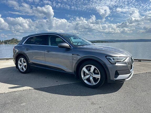 Audi e-tron 3 of 18