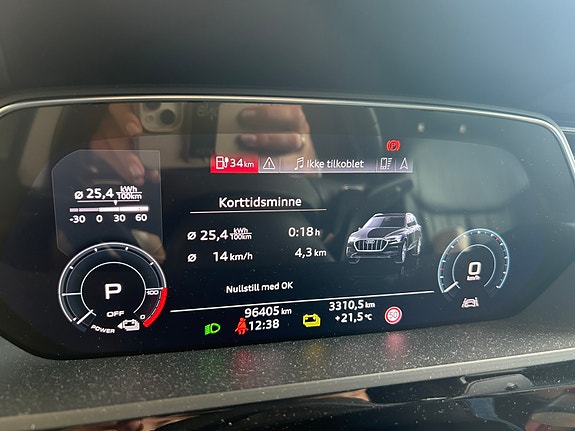 Audi e-tron 18 of 18