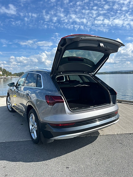 Audi e-tron 6 of 18