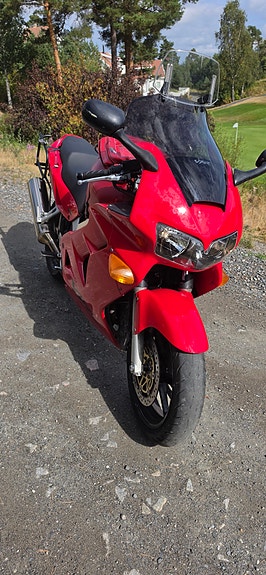 Honda VFR 800 5 of 9