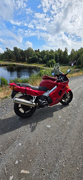 Honda VFR 800 4 of 9