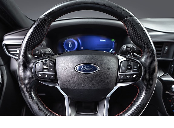 Ford Explorer 19 of 30