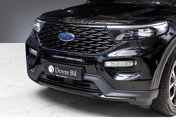 Ford Explorer 2 of 30