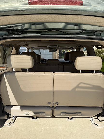 Lexus LX470 10 of 17