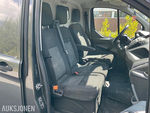 Ford Transit Custom 18 of 30