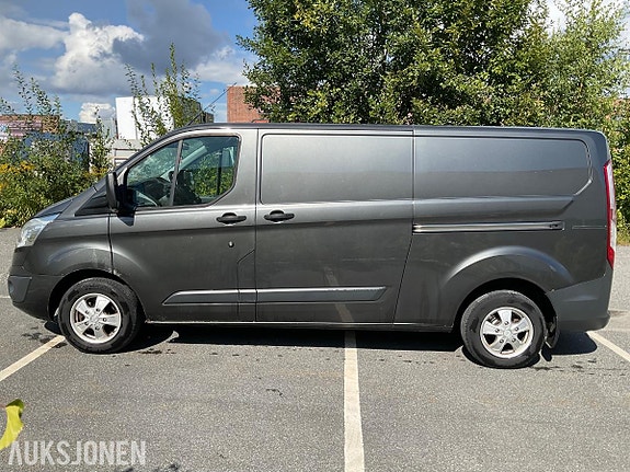 Ford Transit Custom 2 of 30