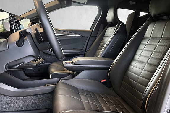 Renault Megane E-Tech 9 of 20