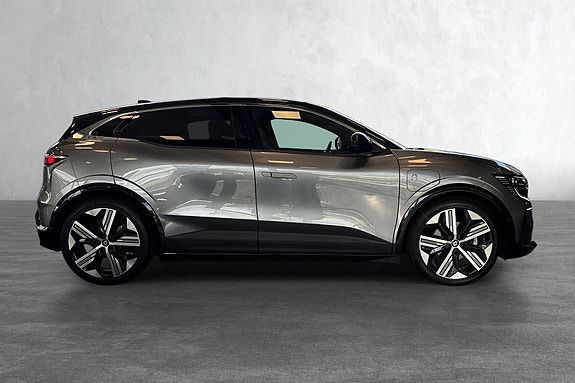 Renault Megane E-Tech 4 of 20