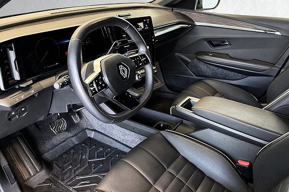 Renault Megane E-Tech 11 of 20