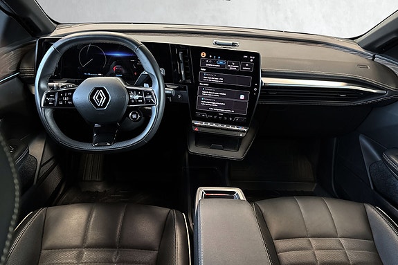 Renault Megane E-Tech 14 of 20