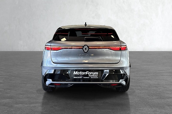 Renault Megane E-Tech 6 of 20