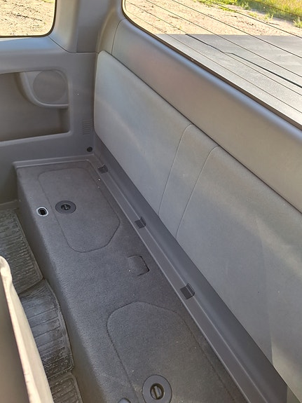 Toyota HiLux 10 of 30
