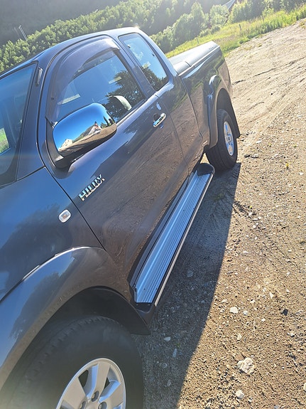 Toyota HiLux 11 of 30
