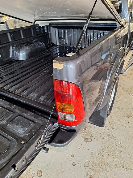 Toyota HiLux 5 of 30