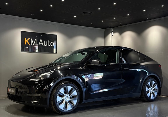 Tesla Model Y 2 of 25