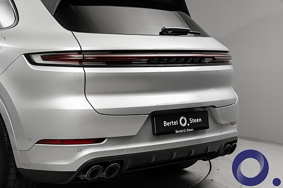 Porsche Cayenne 10 of 30
