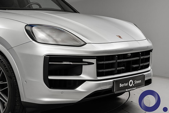Porsche Cayenne 7 of 30