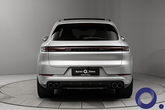 Porsche Cayenne 3 of 30
