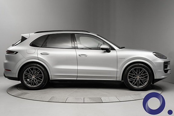 Porsche Cayenne 5 of 30