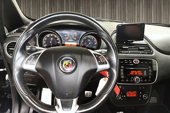 Abarth Punto Evo 16 of 28