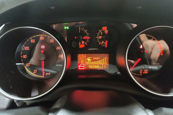 Abarth Punto Evo 18 of 28