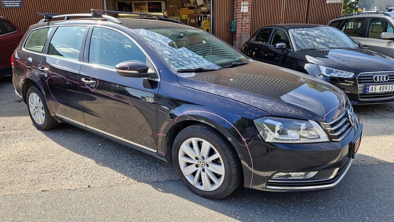 Volkswagen Passat 12 of 27