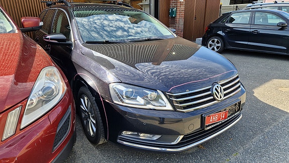 Volkswagen Passat 3 of 27