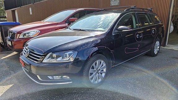 Volkswagen Passat 2 of 27