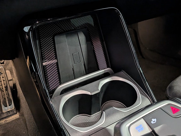BMW iX2 21 of 28