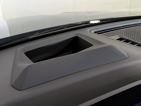 BMW iX2 16 of 28