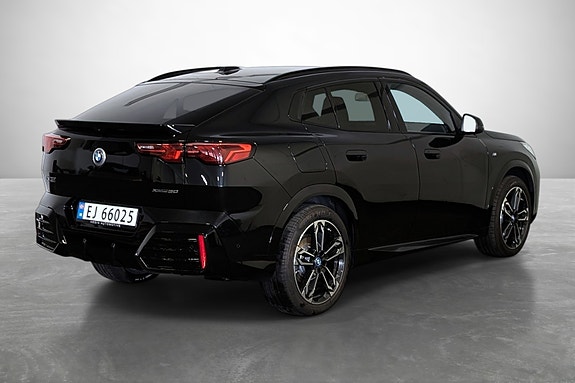 BMW iX2 6 of 28