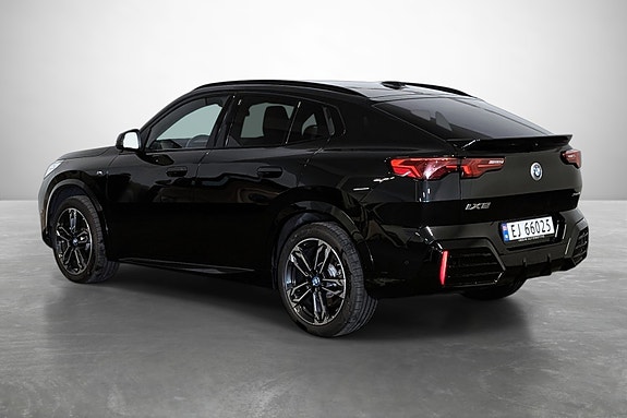 BMW iX2 9 of 28