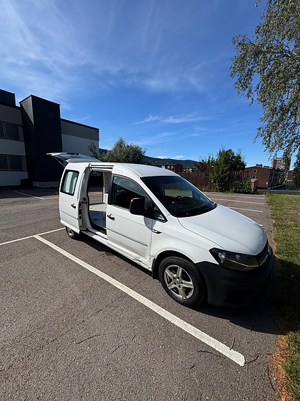 Volkswagen Caddy Maxi 3 of 10