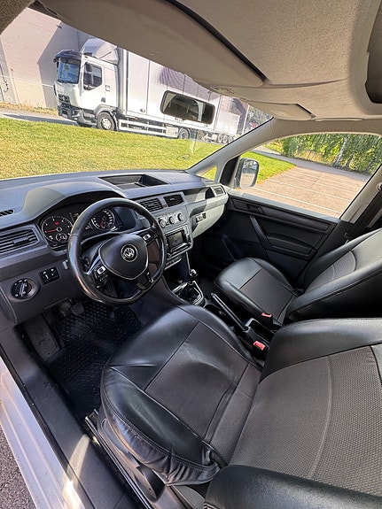 Volkswagen Caddy Maxi 6 of 10
