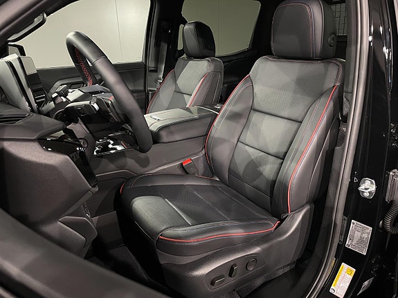Chevrolet Silverado 1500 16 of 30