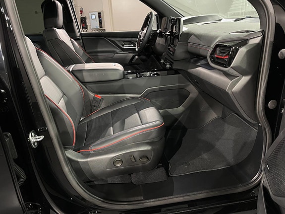 Chevrolet Silverado 1500 19 of 30