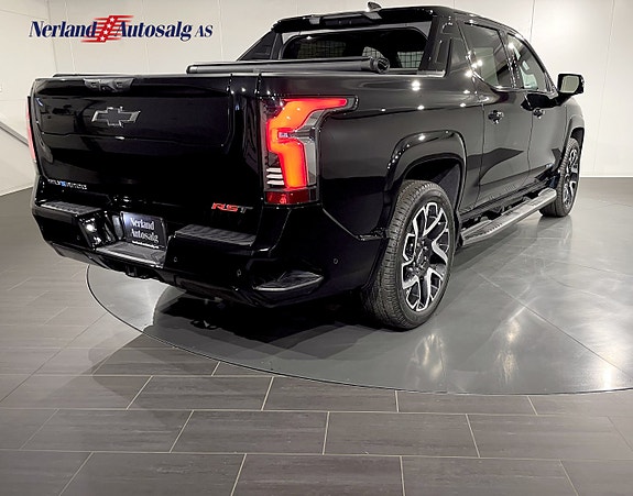 Chevrolet Silverado 1500 7 of 30