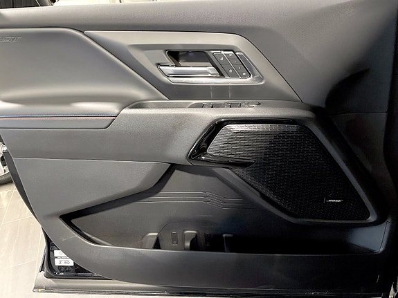 Chevrolet Silverado 1500 17 of 30
