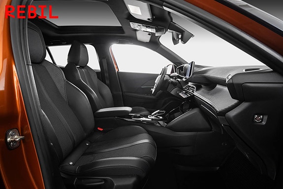 Peugeot e-2008 14 of 25