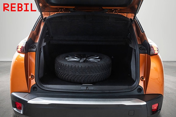 Peugeot e-2008 23 of 25