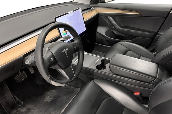 Tesla Model 3 7 of 12