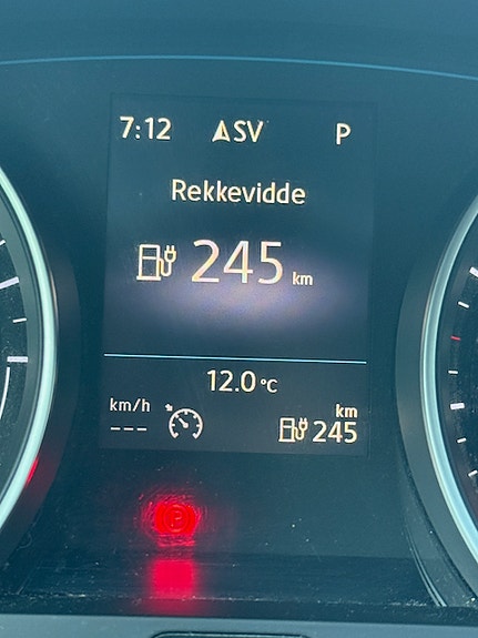 Volkswagen e-Golf VII 4 of 19