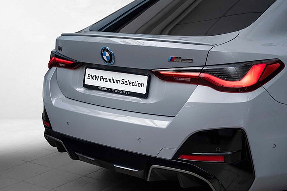 BMW i4 8 of 30