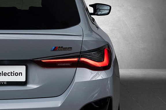 BMW i4 7 of 30