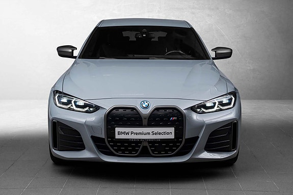 BMW i4 2 of 30