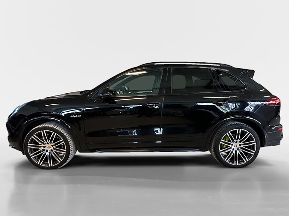 Porsche Cayenne S 4 of 30