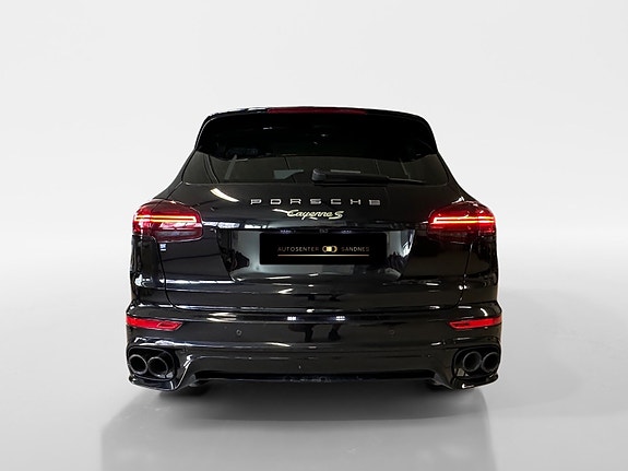 Porsche Cayenne S 6 of 30