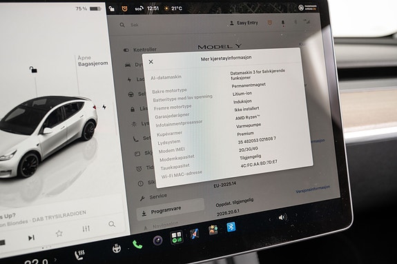 Tesla Model Y 16 of 30